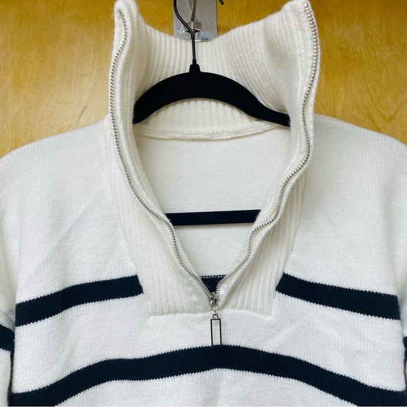 Striped black and cream white cropped quarter zip turtle neck sweater size XL - Picture 3 of 6